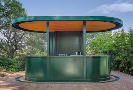 compact-and-sleek-Kiosk