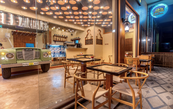 How Restaurants Can Create the Perfect Iftar Ambiance with Interior Design