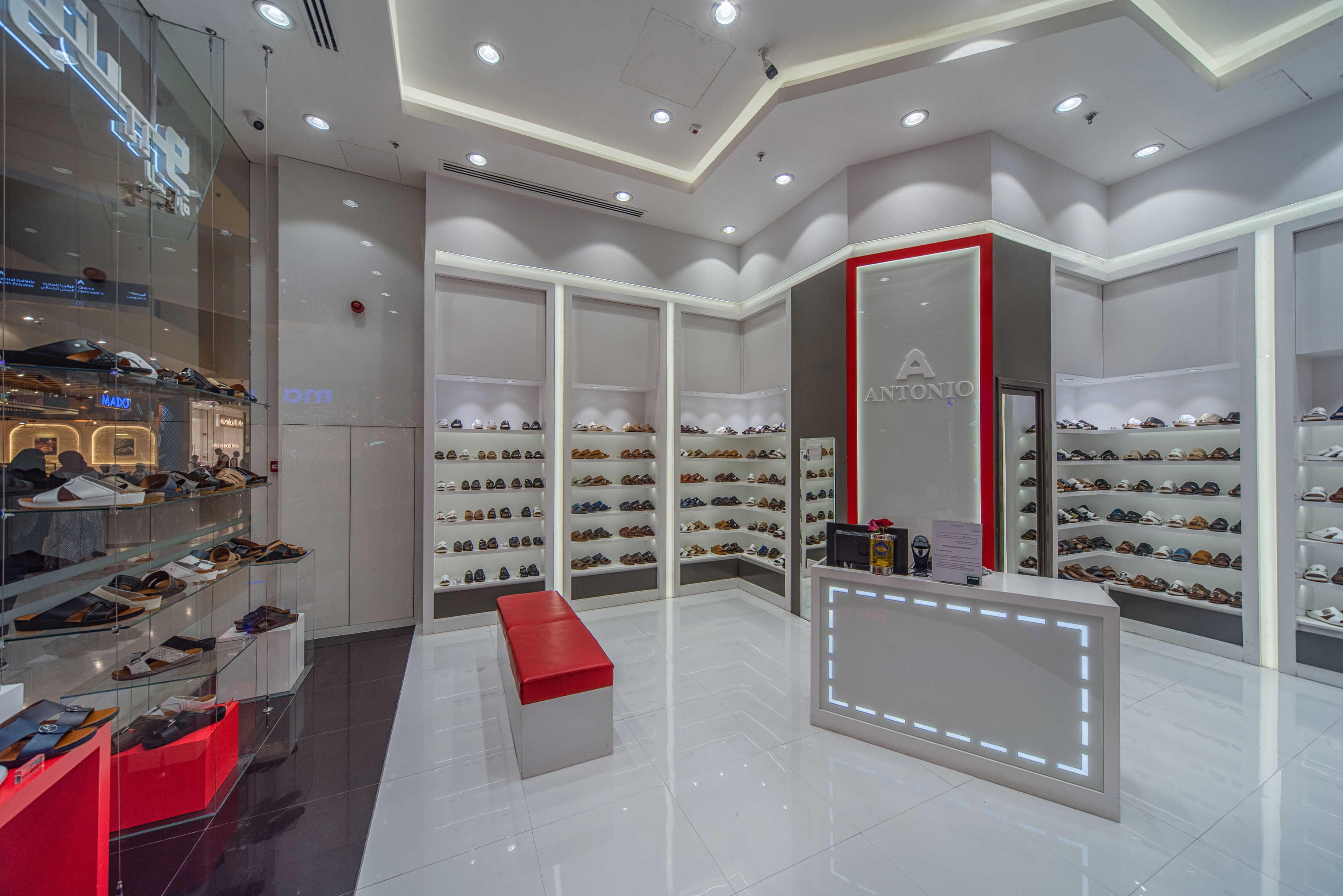 Defining Luxury vs. Budget Retail Interior Design