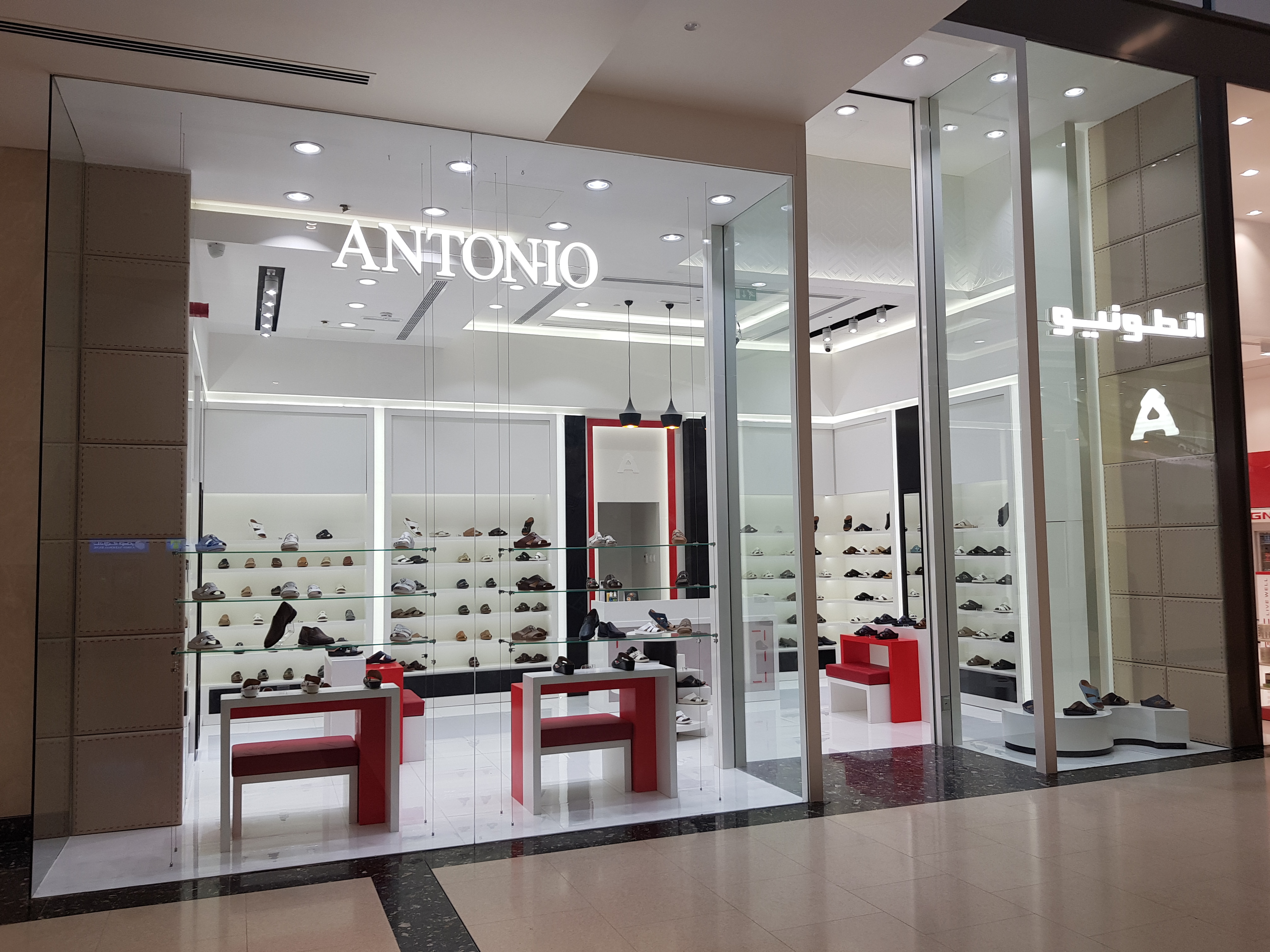 When to choose Luxury vs Budget retail interior design
